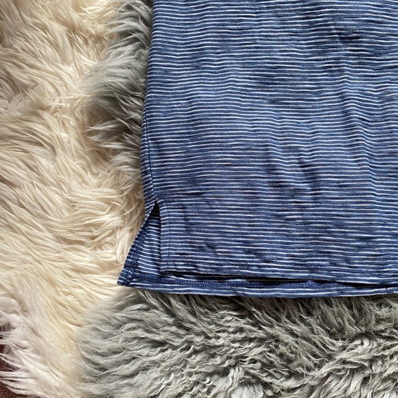 Old Navy Boyfriend Pocket Tee - Picture 5 of 7